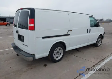 2003 Chevrolet Express из США, поврежденный, VIN 1GCEG15X431228529